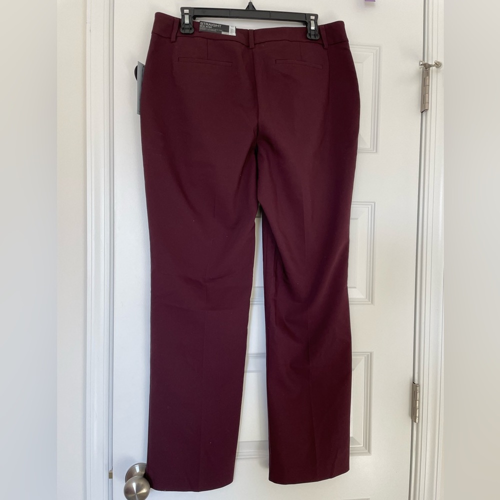 NWT “APT.9” Modern Essentials KOHLS Burgundy Size 12 Straight Leg MidRise Pants